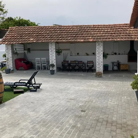 Moradia Bispo Semesterbostad