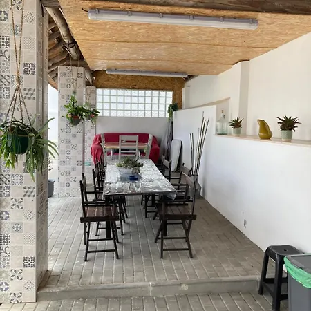 Nyaraló Moradia Bispo *