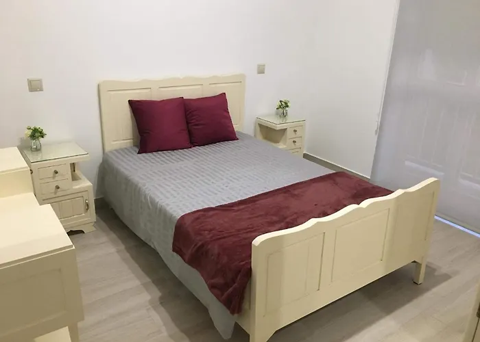 Nyaraló Moradia Bispo *