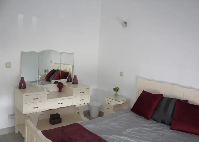 Moradia Bispo 알리우바로타