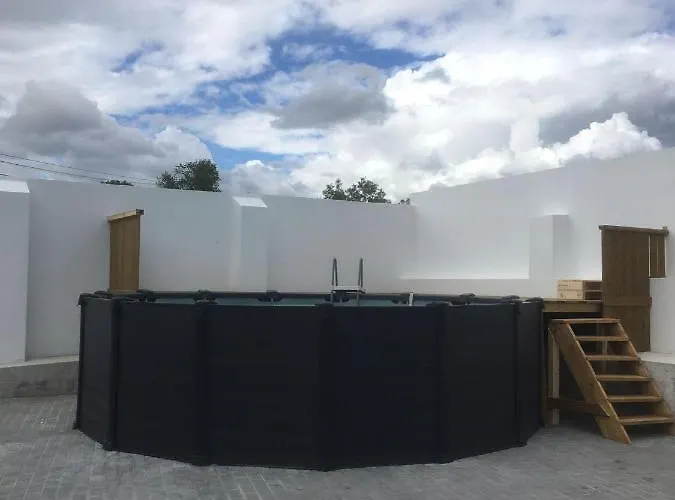 Nyaraló Moradia Bispo *